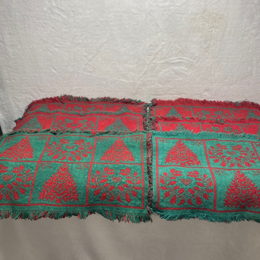 Set of 6 Red Green Tapestry Christmas Placemats Fringed Edges Reversible - Picture 4 of 12
